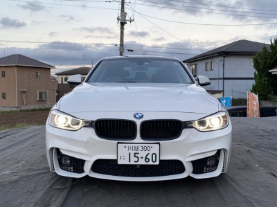 ＢＭＷ 3シリーズ328i ラグジュアリー　黒革ローダウン カスタム ナビETC クルコン ゴールランカ